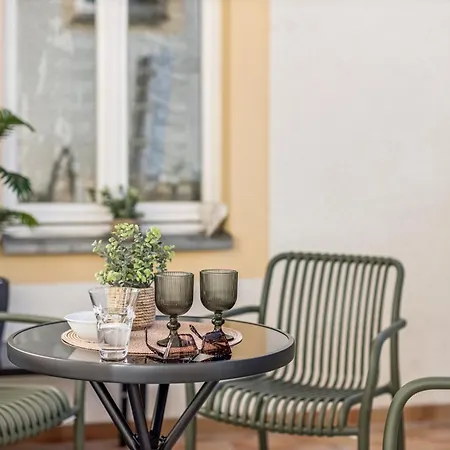 Apartamento Kb Stilvoll Wohnen Im Kuenstlerhaus *